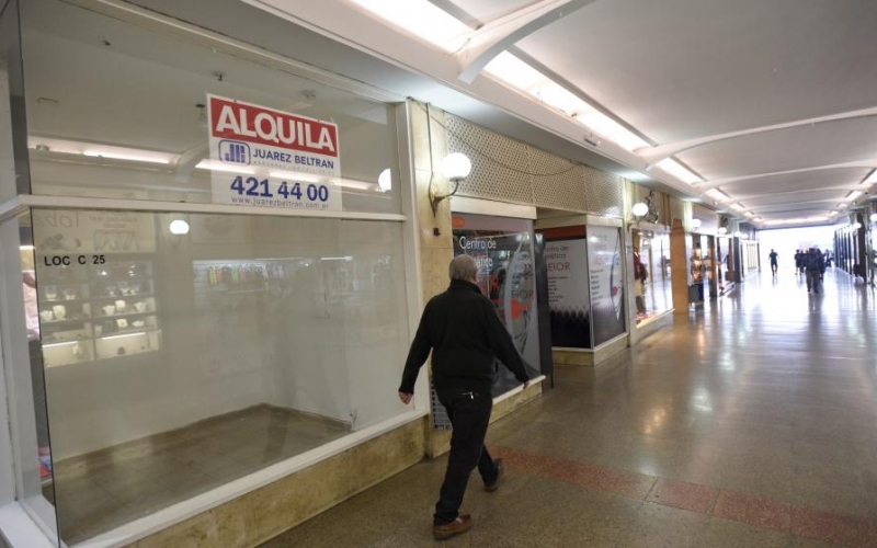 Córdoba: cerraron casi 100 comercios de barrio en octubre
