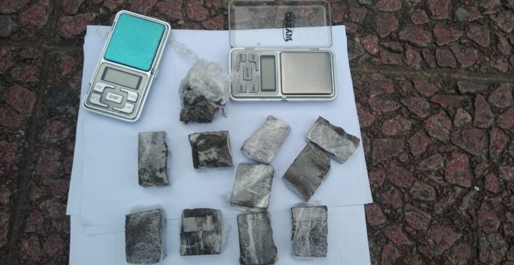 Policía de la Ciudad detuvo a tres dealers con marihuana en Villa General Mitre