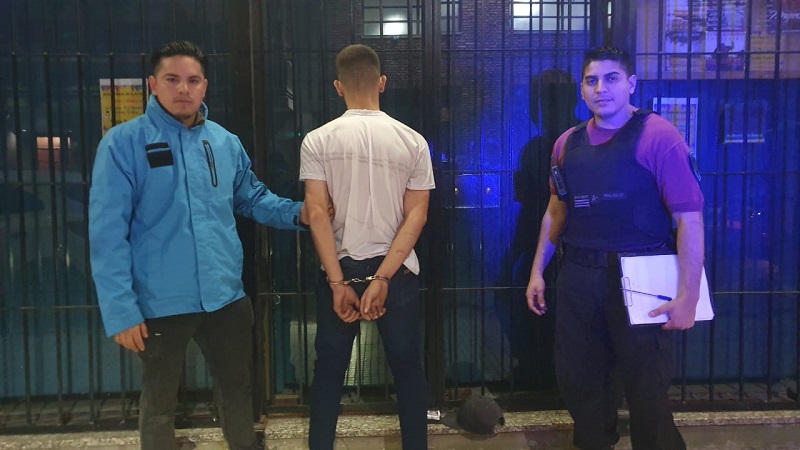 La Policía de la Ciudad detuvo a un ladrón en San Cristóbal