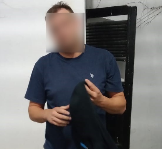 Dos hombres fueron detenidos en Devoto por intento de robo, uno de ellos presuntamente vinculado a toma de rehenes