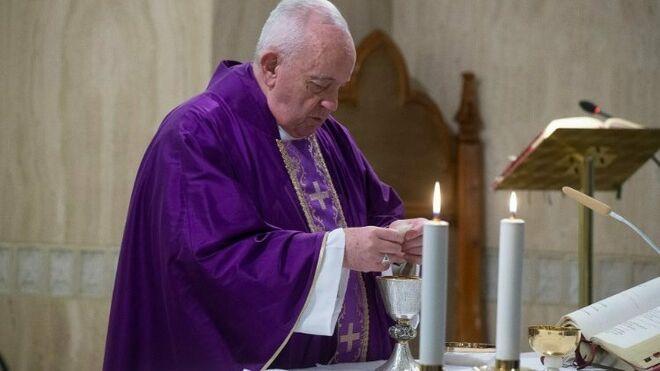 El Papa Francisco rezó por los ancianos que están solos y con miedo