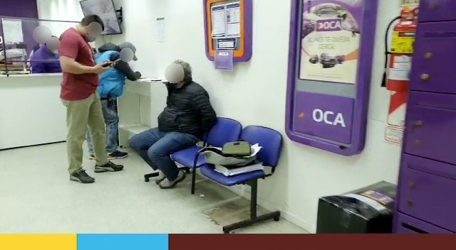 La Policía de la Ciudad detuvo a un hombre que utilizaba falsas identidades para retirar celulares