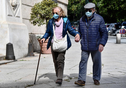 ¿Confinamiento para los de más de 50 años?