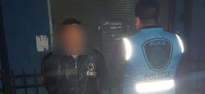 La Policía de la Ciudad detuvo a un hombre con teléfonos robados en el barrio de San Cristóbal