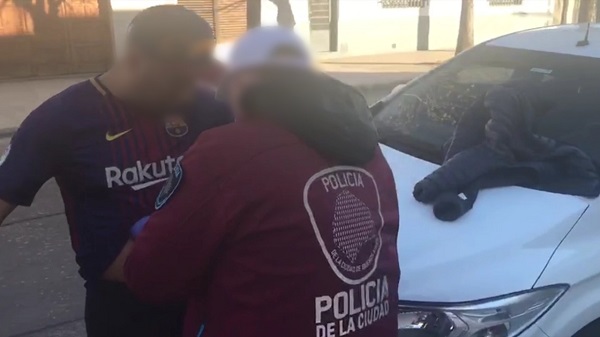 Detuvieron a cinco personas con casi 50 gramos de cocaína en Parque Chacabuco, Pompeya y Almagro