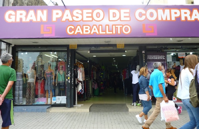 Amparo colectivo que solicita evitar el desalojo del inmueble de la Av. Rivadavia 5377/79/81