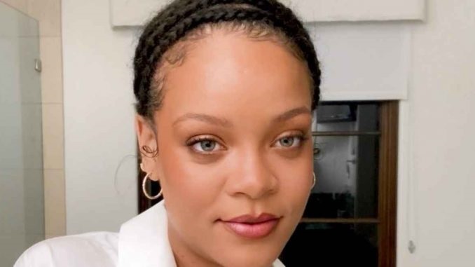 Rihanna se convierte en multimillonaria según la revista Forbes