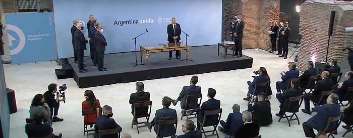 Juraron los nuevos ministros en el Museo del Bicentenario