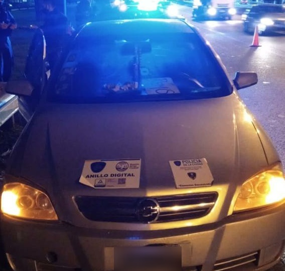 Un detenido por circular por General Paz con un auto utilizado en un robo a mano armada