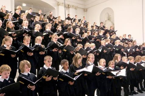 Por la Iglesia Católica en Francia hubo 216 mil víctimas de niños abusados en 70 años