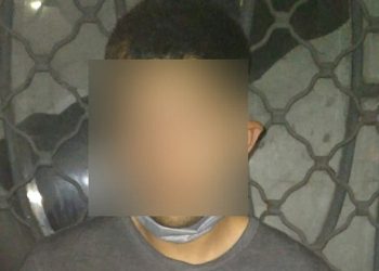 Detienen a un ladrón que forzó un auto estacionado en Caballito para robar pertenencias de su interior