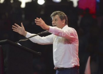 Manes apuntó contra el Gobierno: “La dignidad no se compra con una bicicleta o una heladera”