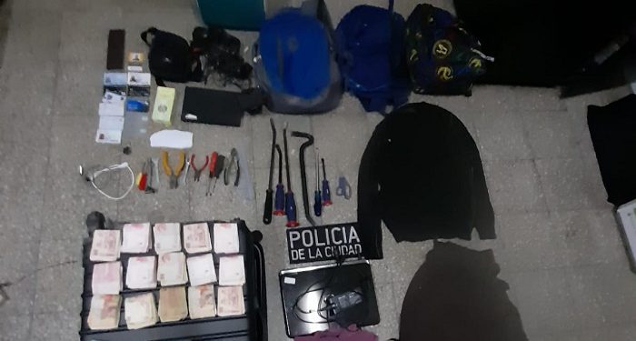Detienen a cuatro ladrones que intentaron robar en un edificio en Monserrat