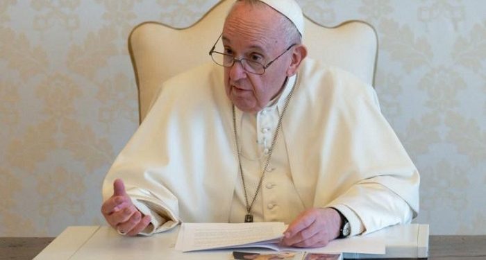 El Papa pide renovar la formación de los educadores para prevenir los abusos