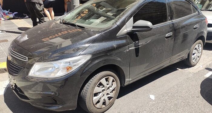 Tres detenidos en Caballito: dos con inhibidor de señal mientras robaban pertenencias de un auto y otro por sustraer una bicicleta de la vía pública