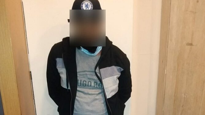 Detienen en cajero céntrico a clonador con 124 tarjetas y más de medio millón de pesos