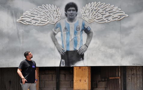 Fracasa una subasta con bienes de Maradona