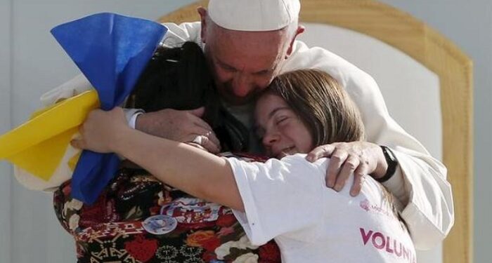 Francisco: Defender a los niños de los «nuevos Herodes» que desgarran su inocencia