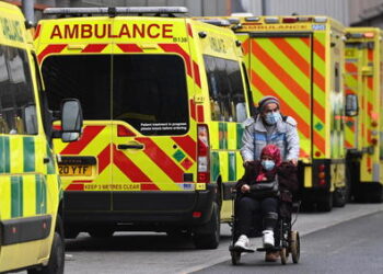 Primera muerte por Omicron en Reino Unido