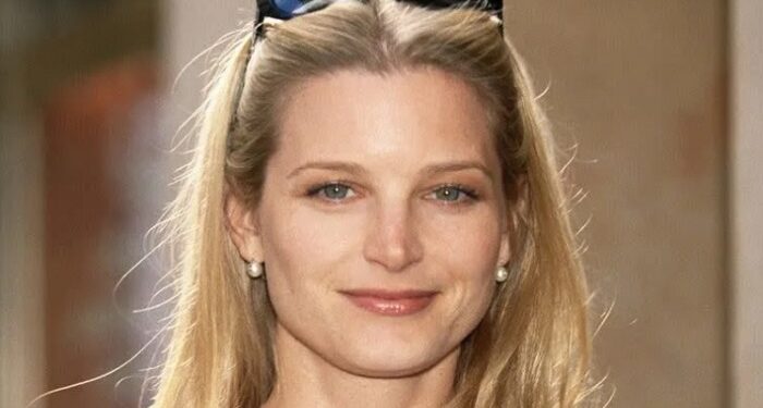 Reaparece Bridget Fonda en público 12 años después totalmente irreconocible