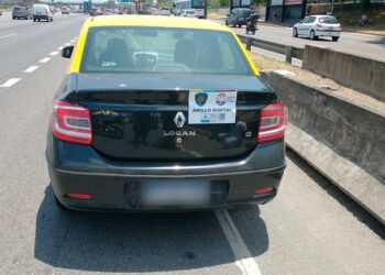 Por el Anillo Digital, dos hombres fueron detenidos al viajar en taxi con pedido de secuestro