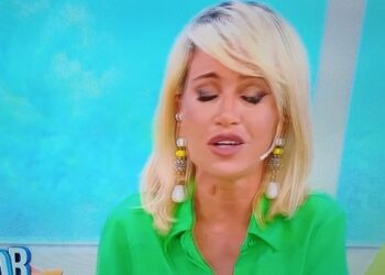 Florencia Peña se despidió de su programa matutino de Telefe «Flor de equipo»