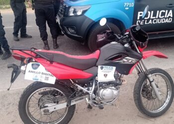 Dos detenidos por circular con moto robada por la General Paz