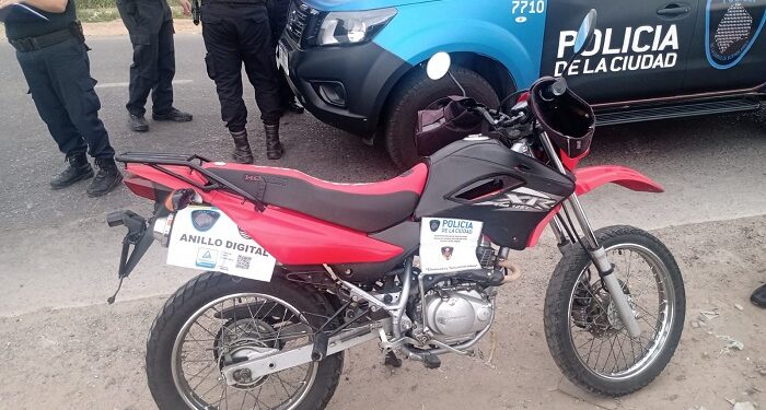 Dos detenidos por circular con moto robada por la General Paz