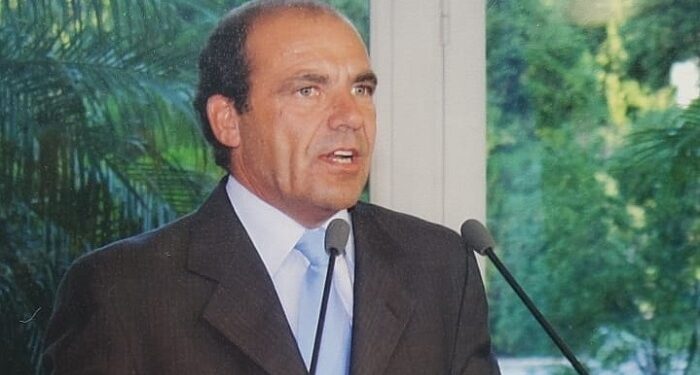 Al intendente de Coronel Suárez Ricardo Moccero le interesa encerrar a los perros callejeros más que a los delincuentes que roban o matan gente