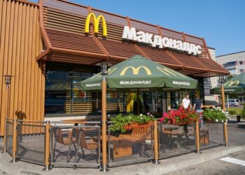 McDonald’s cerrará temporalmente sus 850 locales en Rusia por el «sufrimiento humano» en Ucrania