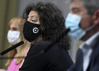 Frente al aumento de contagios, llegarán al país 800.000 vacunas antigripales