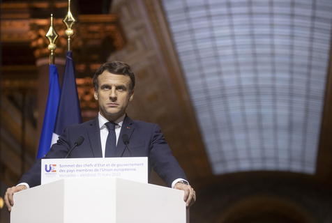 Macron agita el riesgo del hambre