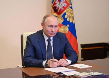 Vladimir Putin firma ley de apoyo a economía ante sanciones