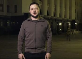 Volodimir Zelensky: «Resistimos 50 días, Moscú nos daba 5»