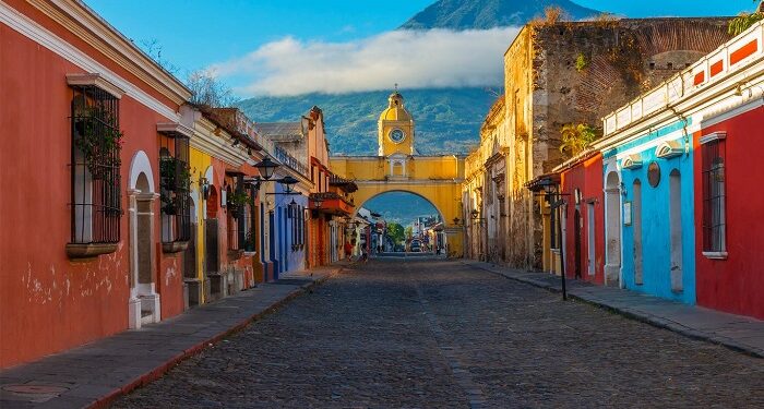 El fervor de la Semana Santa vuelve con las procesiones a Antigua Guatemala