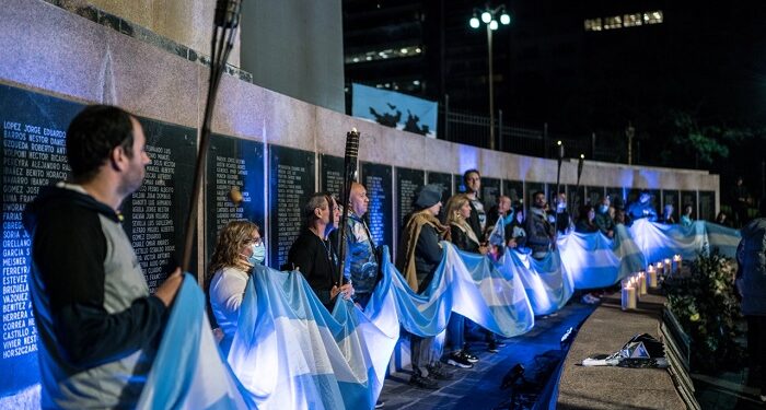 40° aniversario de Malvinas: la Ciudad realizó una nueva “Marcha de las Antorchas”