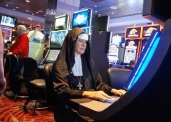 Una Monja con «hábitos» de juego se robó 836 mil dólares de un colegio y se los gastó en un casino