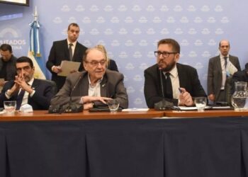 Primera ronda de exposiciones en Diputados a favor y en contra de la Boleta Única de Papel