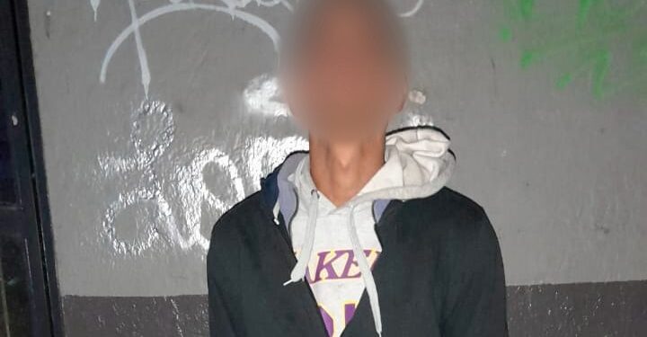 Dos detenidos por robar en un comercio de golosinas de Villa del Parque