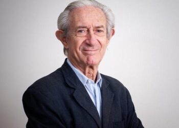 Juan José Llach es el nuevo presidente de la Academia Nacional de Ciencias Económicas