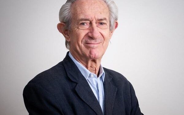 Juan José Llach es el nuevo presidente de la Academia Nacional de Ciencias Económicas