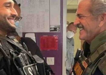 Sam Asghari se prepara para el estreno de cinta de acción con Mel Gibson