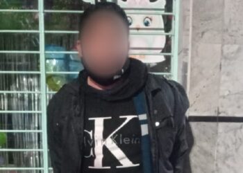 Cayó un ladrón de espejos de motocicletas en Flores