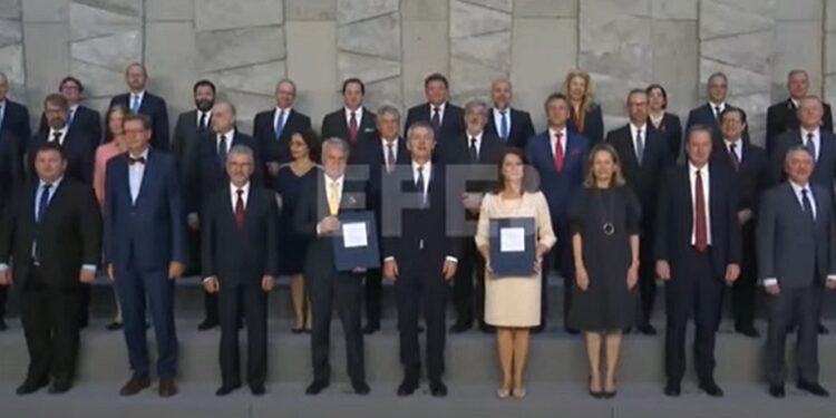 Finlandia y Suecia inician participación en OTAN mientras se ratifica acceso