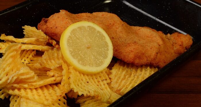 Milanesa de suprema de pollo a la napolitana