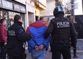 Detienen a dos motochorros en Constitución