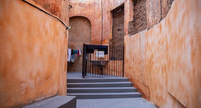 Cómo funciona uno de los remodelados hogares que recibe con su calor a las personas en situación de calle