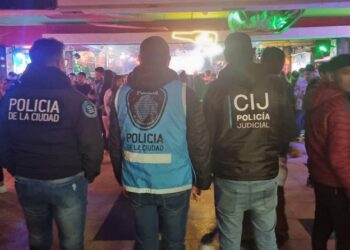 Clausuraron cuatro locales bailables luego de inspecciones simultáneas en Liniers