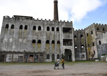Los vecinos de Cañuelas defienden el «Castillo» de Cañuelas, edificio histórico de cinco pisos que data de 1932