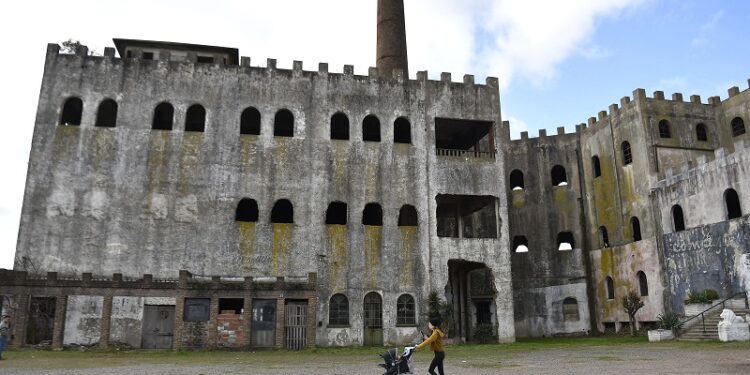 Los vecinos de Cañuelas defienden el «Castillo» de Cañuelas, edificio histórico de cinco pisos que data de 1932